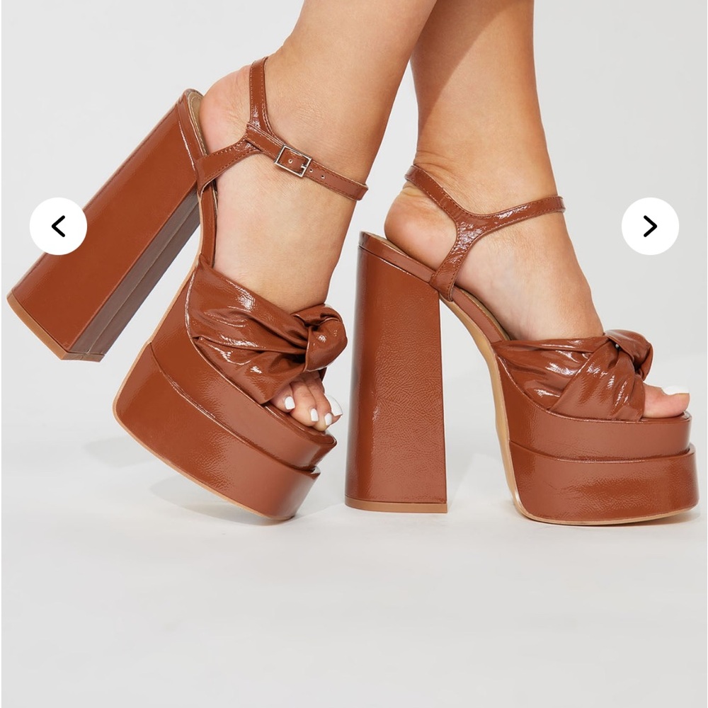 Elegant Brown Platform Sandals